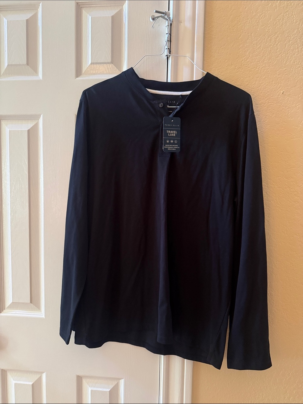 Perry Ellis Black Long-Sleeve Henley